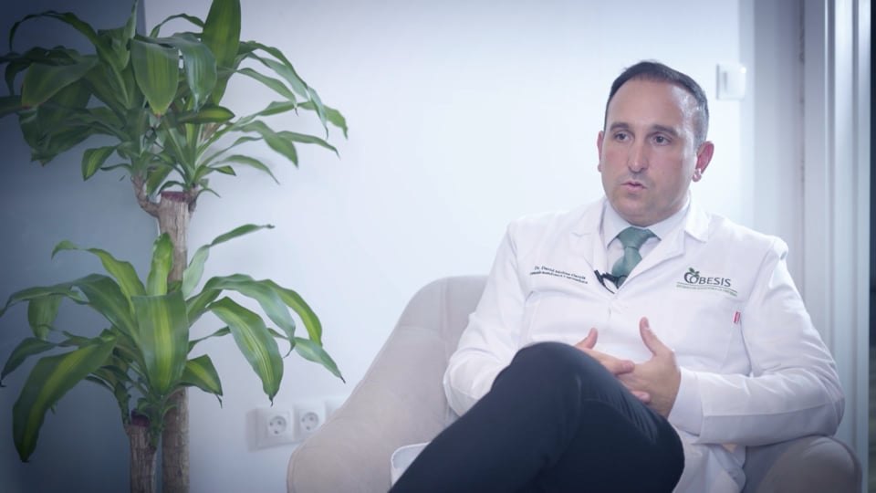 Dr. David Molina, Obesis